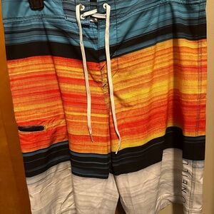 O’Neill hyperfreak men’s board shirts size 32